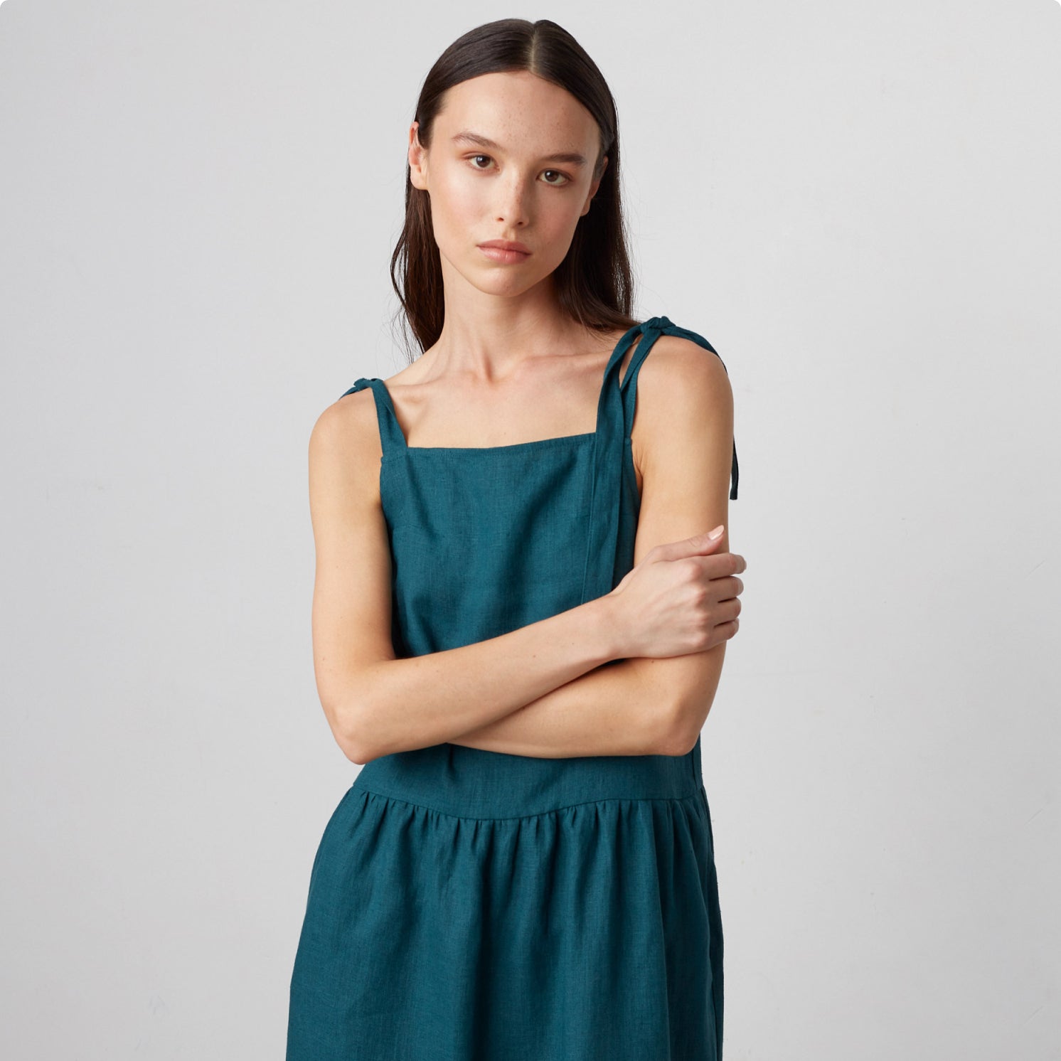 BERRY Linen Strap Dress